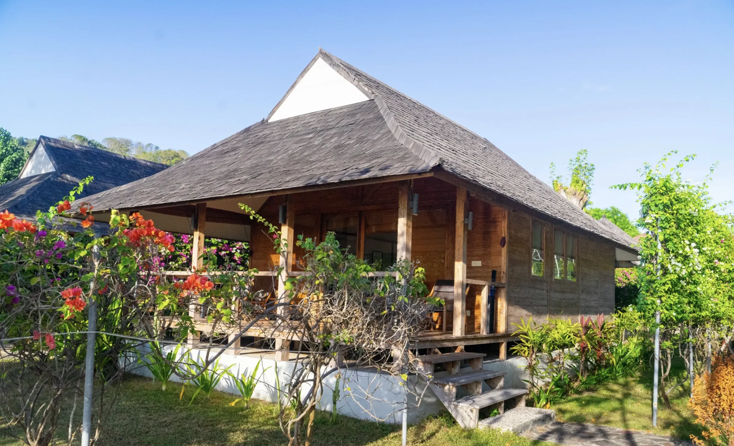 beachfront villa kecil